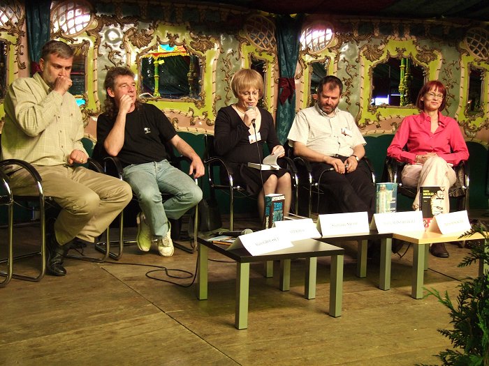 &copy; Copyright Fabienne Rose